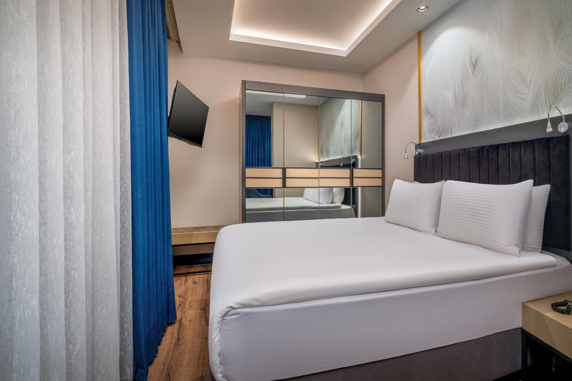 Double Junior Suite with Two Double Beds - Non-Smoking,1756727477:JPEG